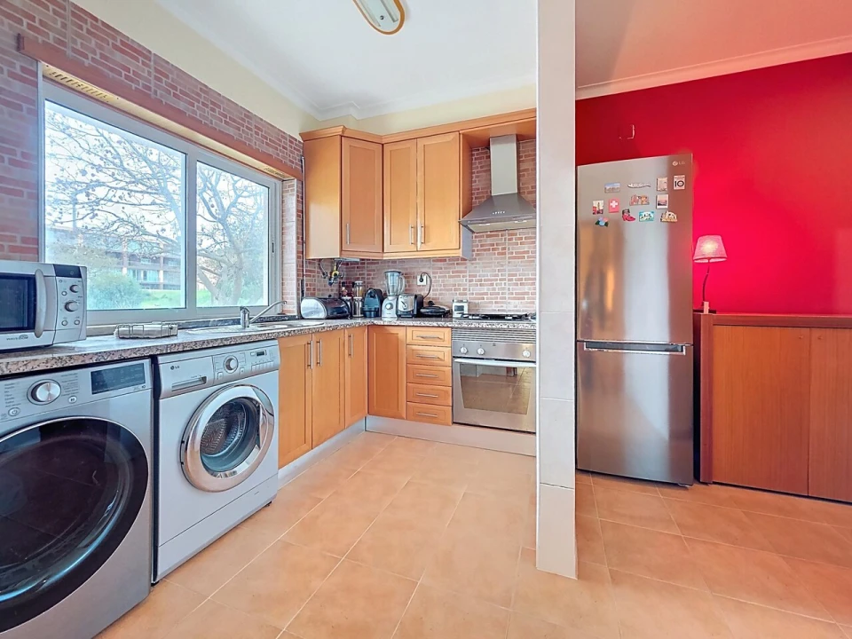 Apartamento T0 para Venda em Portimão Foto 6
