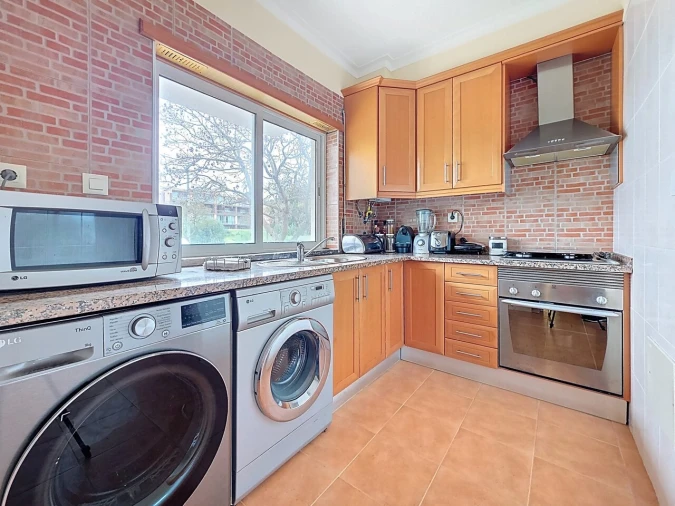 Apartamento T0 para Venda em Portimão Foto 7
