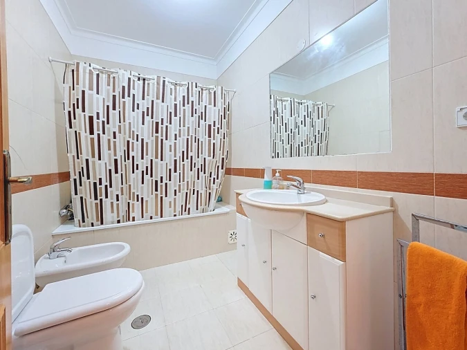 Apartamento T0 para Venda em Portimão Foto 8