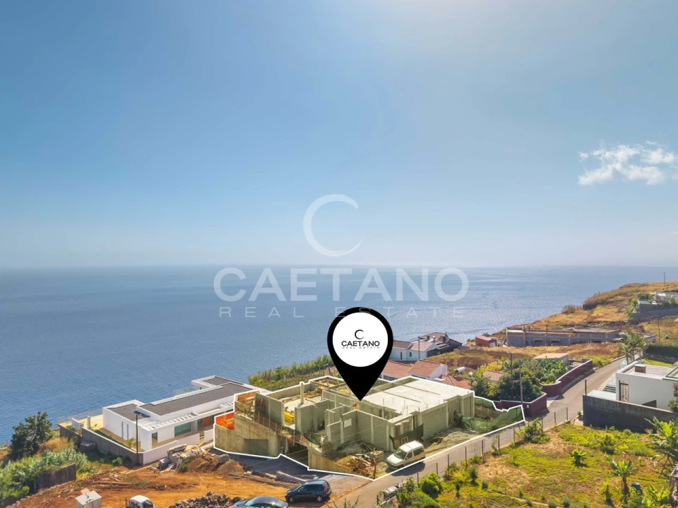 Moradia T3 para Venda em Estreito da Calheta Foto 1