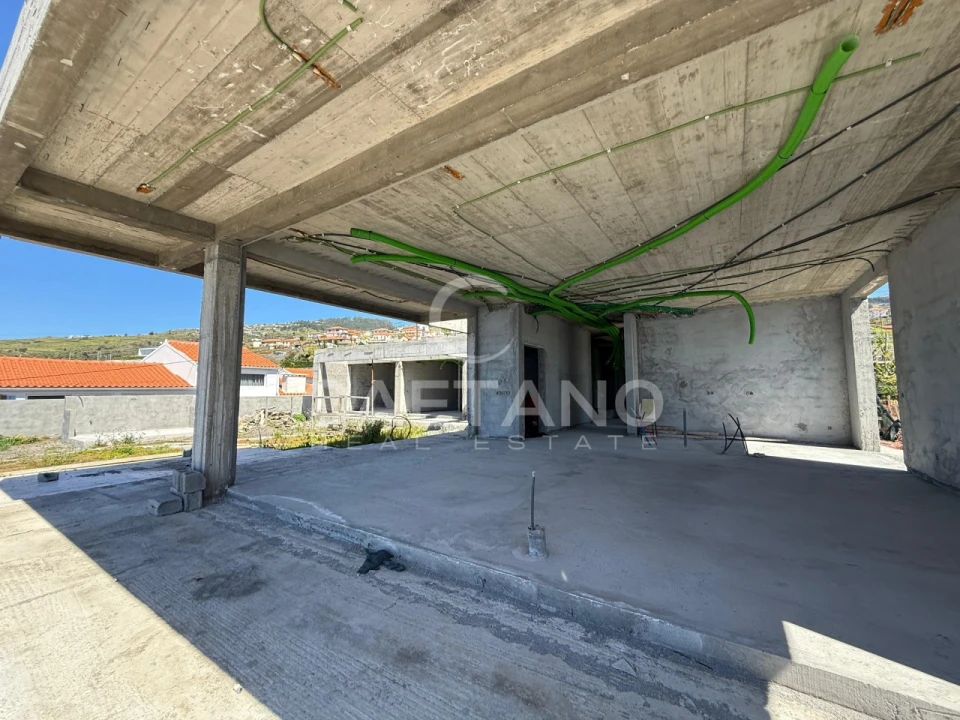 Moradia T3 para Venda em Estreito da Calheta Foto 4