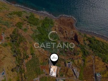 Moradia T3 para Venda em Estreito da Calheta