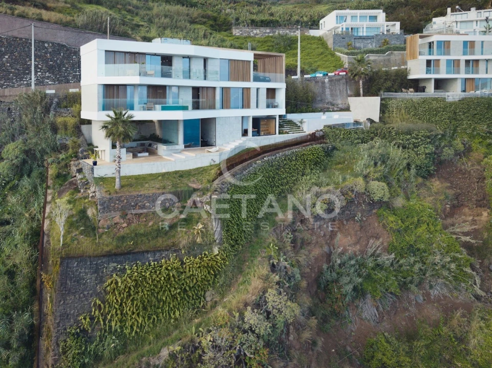 Moradia T4 para Venda em Arco da Calheta Foto 110