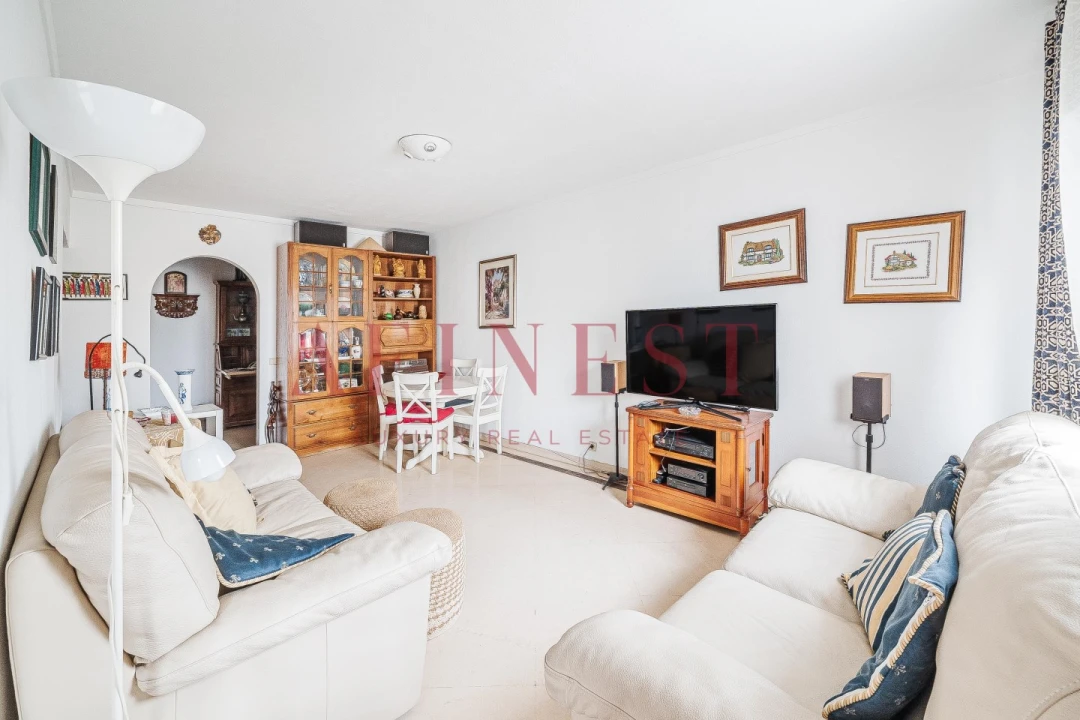 Apartamento T3 para Arrendamento em Alvalade Foto 6