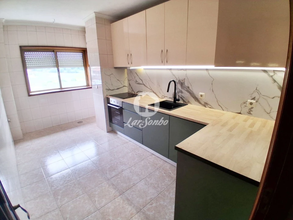 Apartamento T3 para Venda em Rio Tinto Foto 1