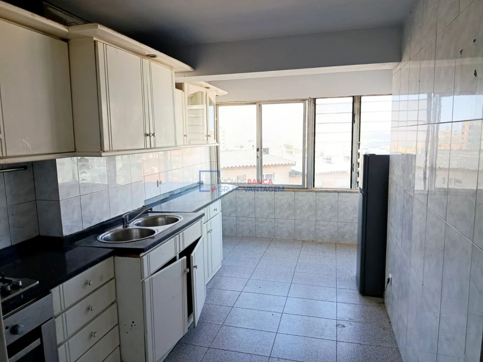 Apartamento T3 para Venda em Oliveira do Douro Foto 10