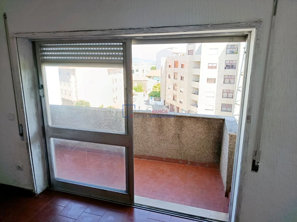 Apartamento T3 para Venda em Oliveira do Douro Foto 14