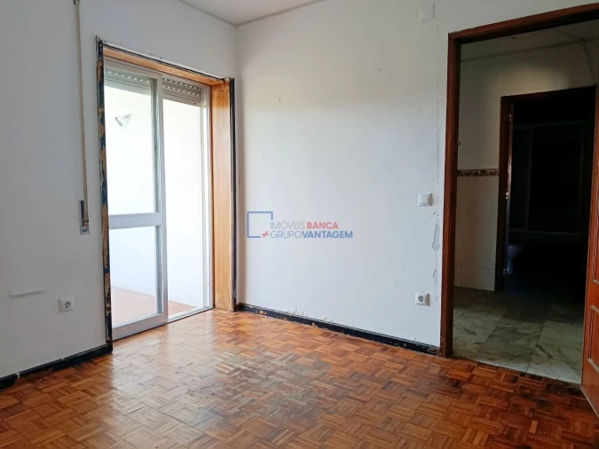 Apartamento T3 para Venda em Oliveira do Douro Foto 21