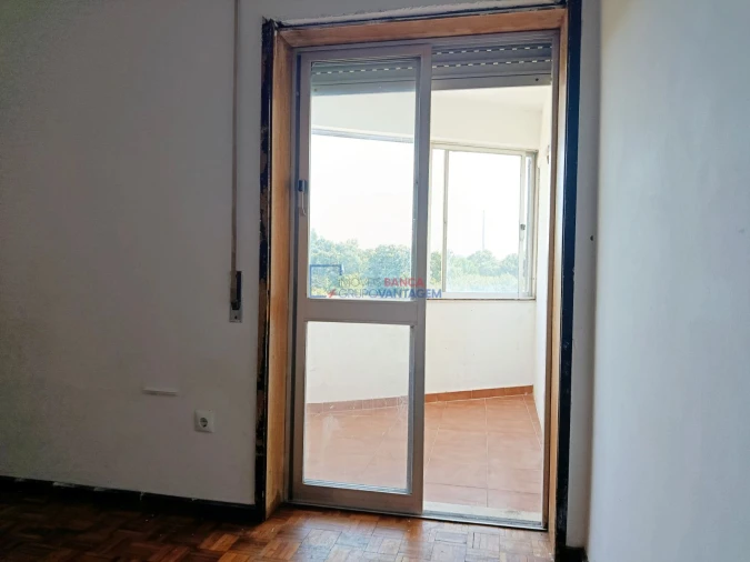 Apartamento T3 para Venda em Oliveira do Douro Foto 22