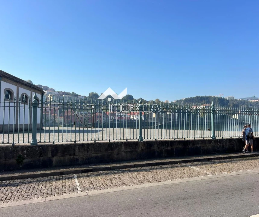 Prédio para Venda em Cedofeita, Santo Ildefonso, Sé, Miragaia, São Nicolau e Vitória Foto 6