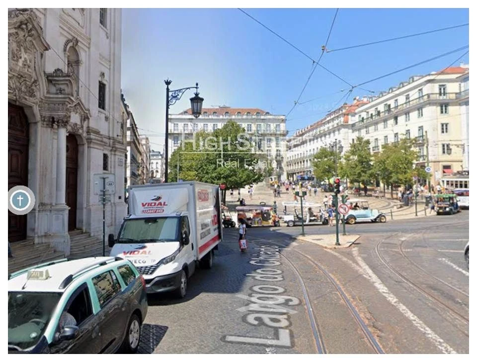 Loja para Arrendamento em Santa Maria Maior Foto 2
