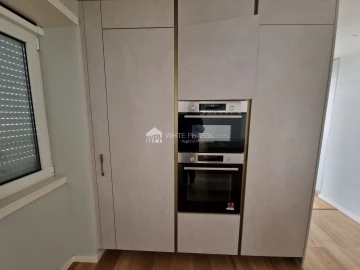 Apartamento T3 para Arrendamento em Santo António