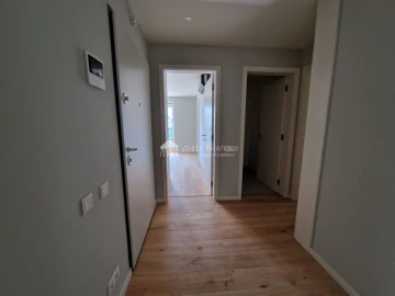 Apartamento T3 para Arrendamento em Santo António