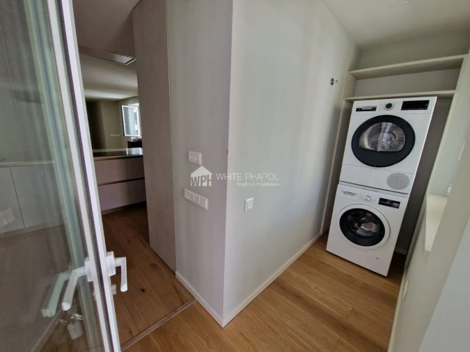 Apartamento T3 para Arrendamento em Santo António Foto 5