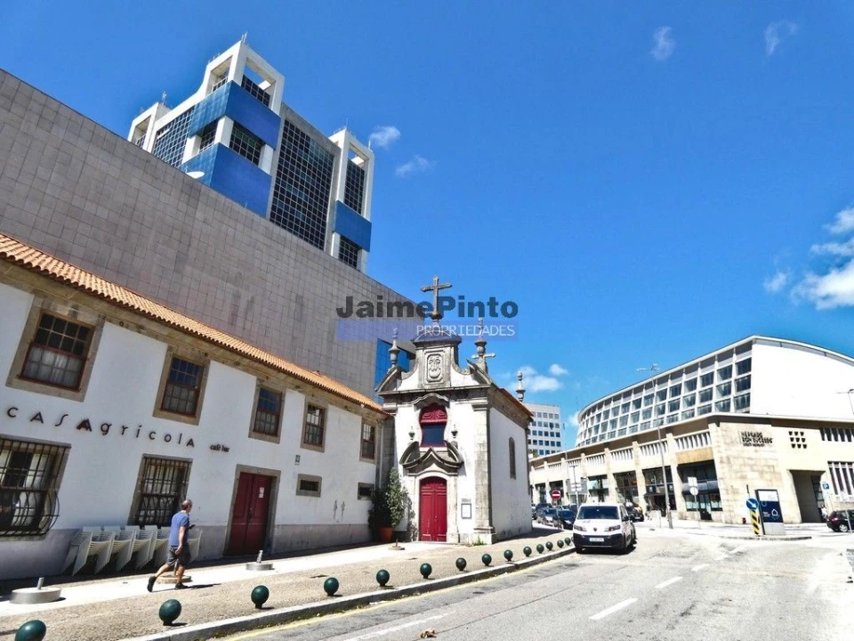 Apartamento T3 para Venda em Cedofeita, Santo Ildefonso, Sé, Miragaia, São Nicolau e Vitória Foto 2
