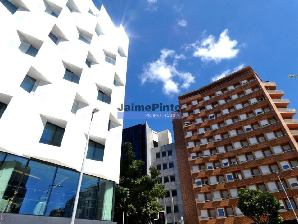 Apartamento T3 para Venda em Cedofeita, Santo Ildefonso, Sé, Miragaia, São Nicolau e Vitória Foto 4