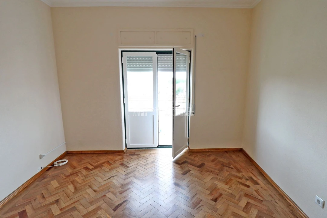 Apartamento T3 para Venda em Benavente Foto 17