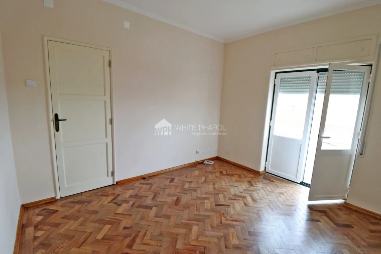 Apartamento T3 para Venda em Benavente Foto 18