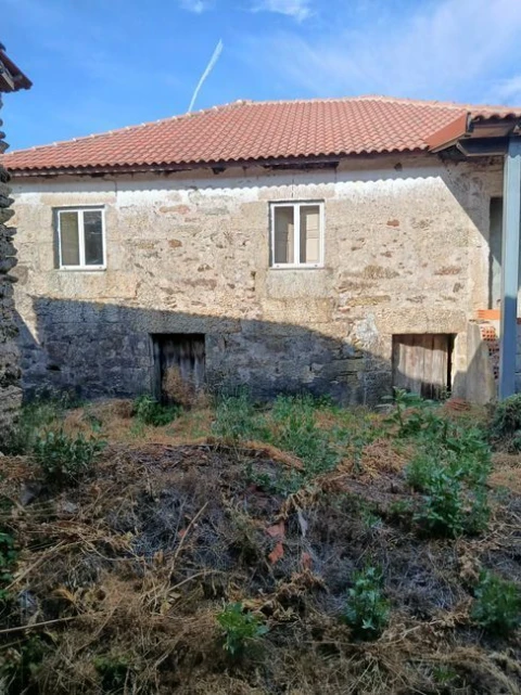 Quinta T4 para Venda em Carrazedo de Montenegro e Curros