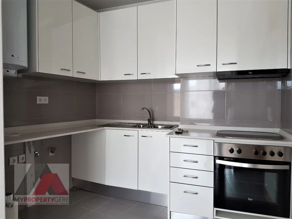 Apartamento T1 para Arrendamento em Silveira Foto 6
