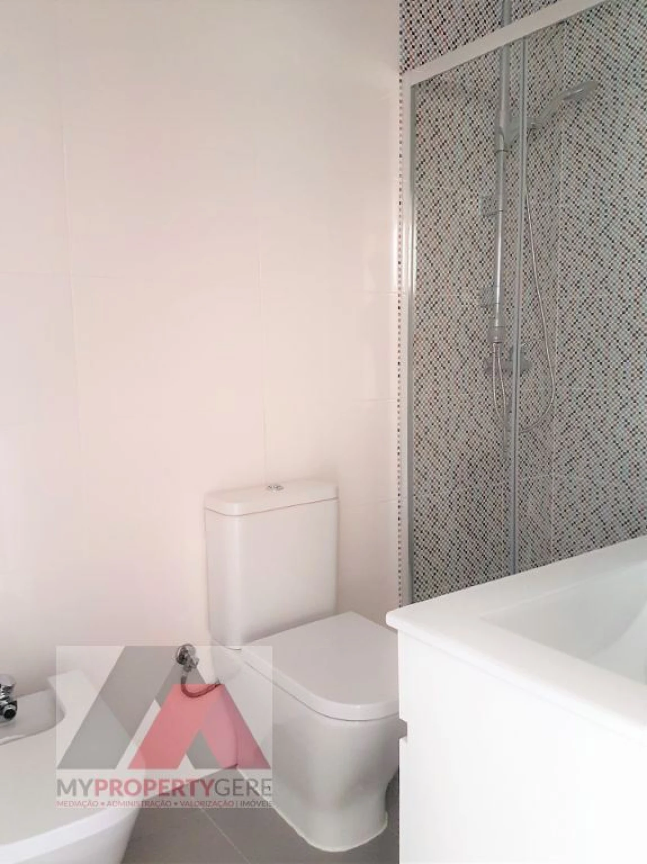 Apartamento T1 para Arrendamento em Silveira Foto 18