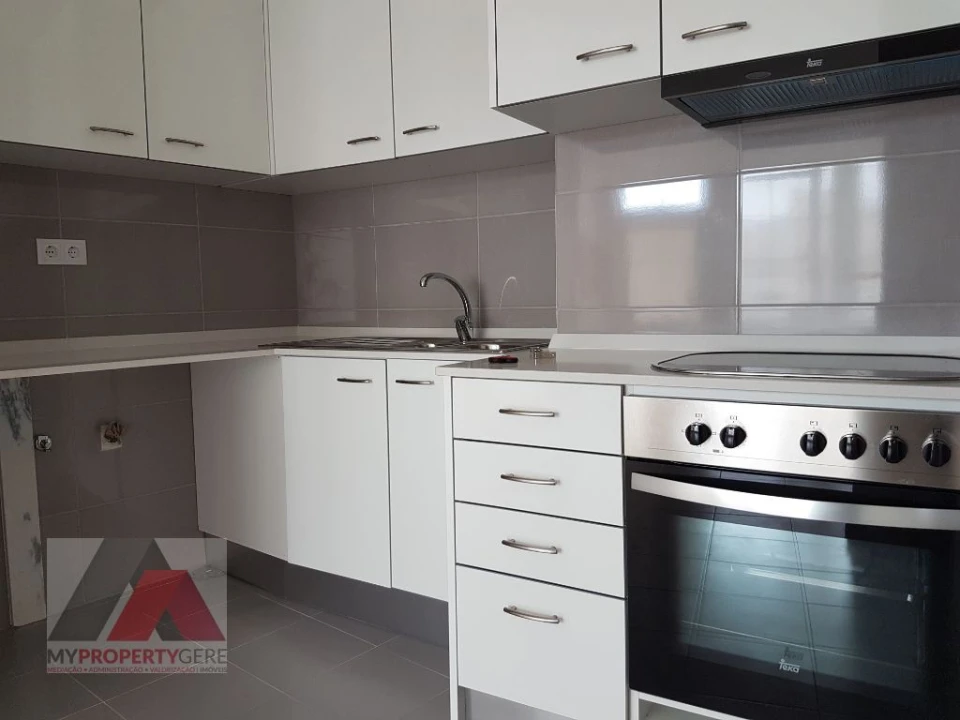Apartamento T1 para Arrendamento em Silveira Foto 21