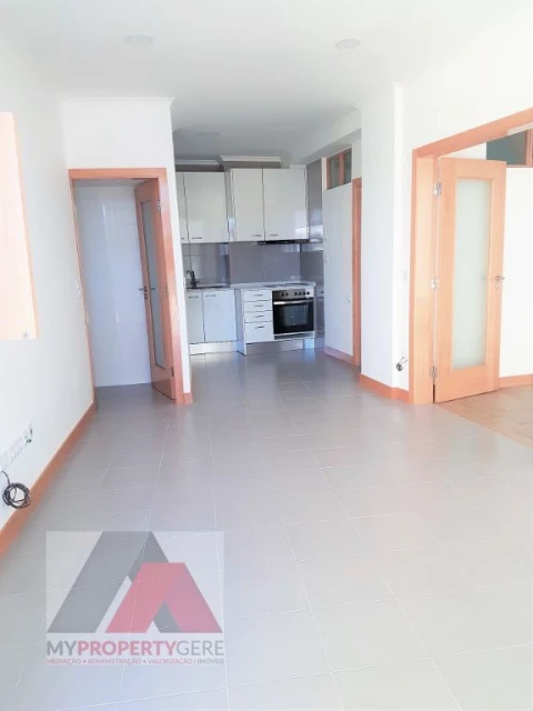 Apartamento T1 para Arrendamento em Silveira