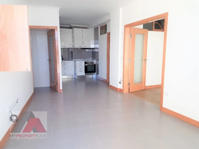 Apartamento T1 para Arrendamento em Silveira Foto 2