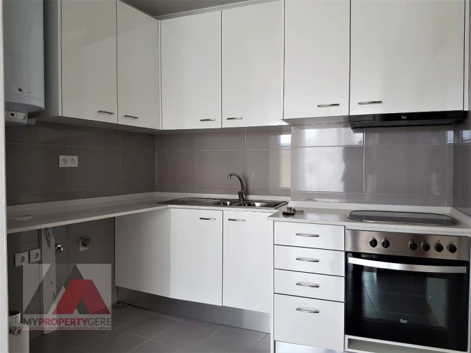 Apartamento T1 para Arrendamento em Silveira Foto 6
