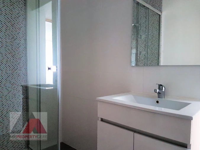Apartamento T1 para Arrendamento em Silveira Foto 8