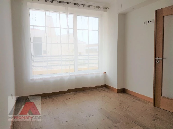 Apartamento T1 para Arrendamento em Silveira Foto 9