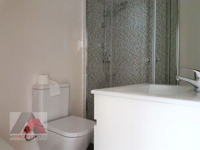 Apartamento T1 para Arrendamento em Silveira Foto 12