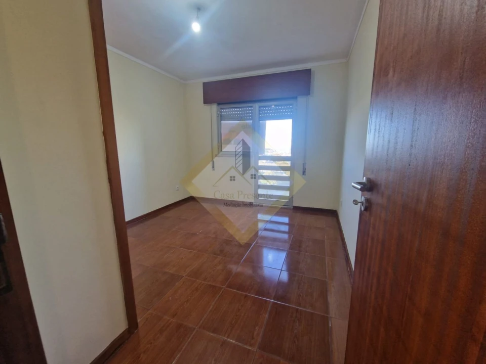 Apartamento T3 para Venda em Vilar de Andorinho Foto 23