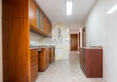 Apartamento T3 para Venda em Vilar de Andorinho