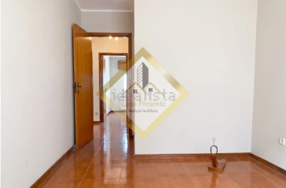 Apartamento T3 para Venda em Vilar de Andorinho