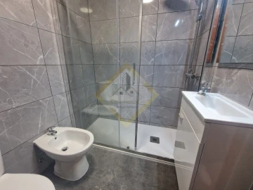 Apartamento T3 para Venda em Vilar de Andorinho