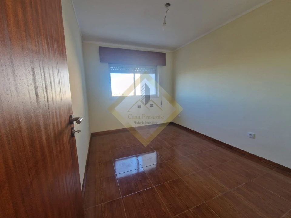 Apartamento T3 para Venda em Vilar de Andorinho Foto 21