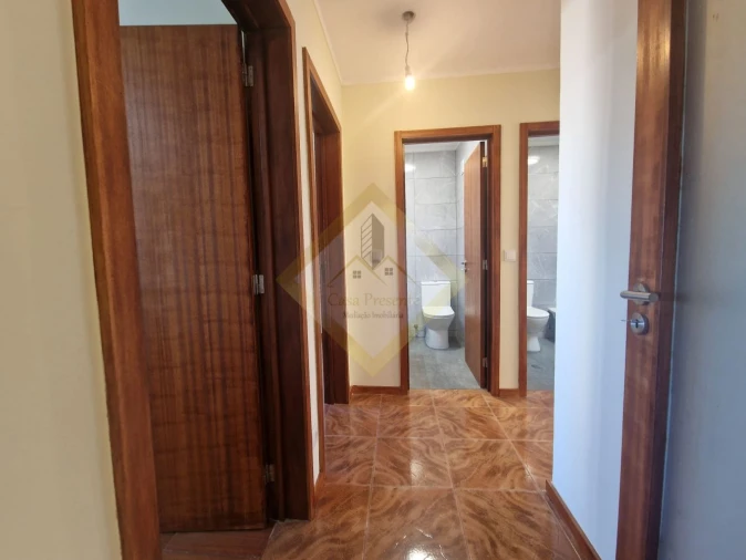 Apartamento T3 para Venda em Vilar de Andorinho Foto 25