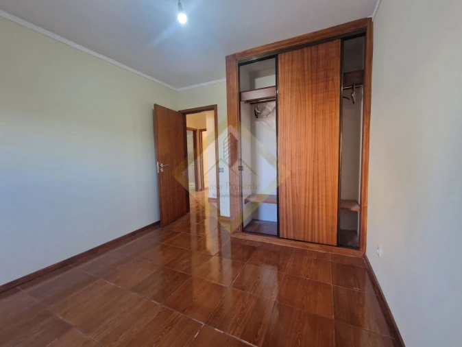 Apartamento T3 para Venda em Vilar de Andorinho Foto 22