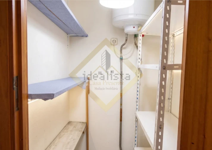 Apartamento T3 para Venda em Vilar de Andorinho Foto 8