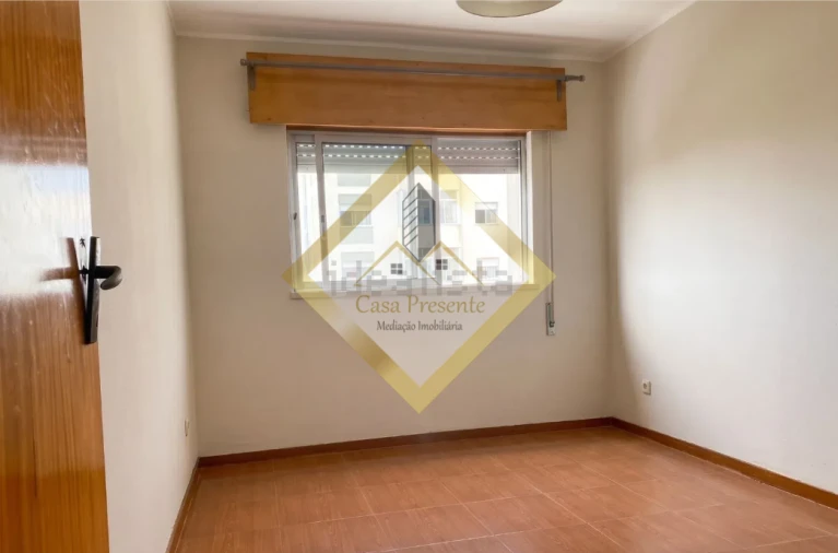 Apartamento T3 para Venda em Vilar de Andorinho Foto 17