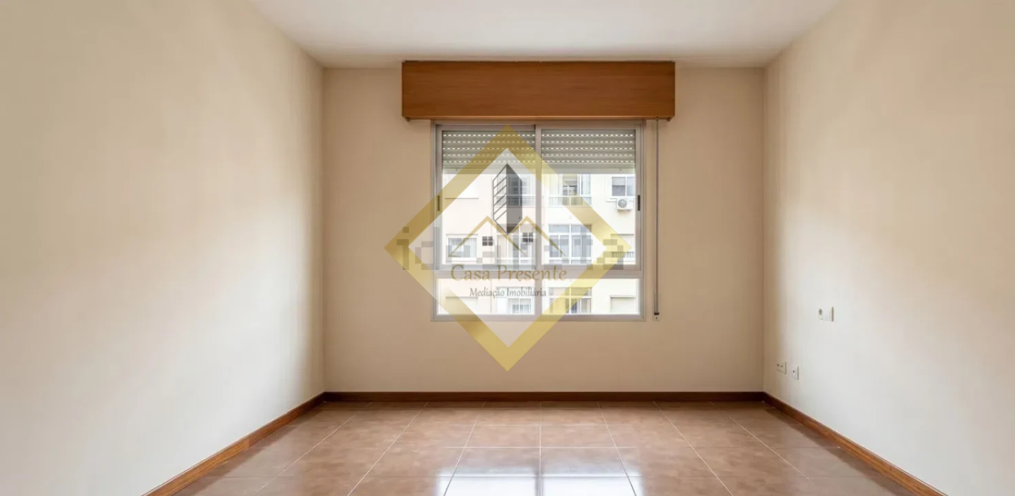Apartamento T3 para Venda em Vilar de Andorinho Foto 14