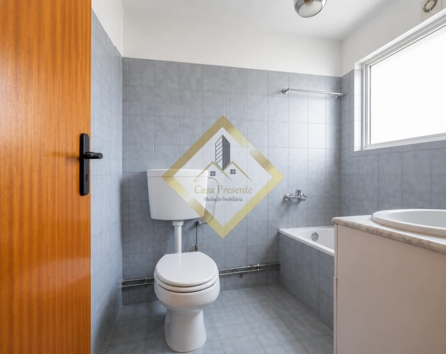 Apartamento T3 para Venda em Vilar de Andorinho Foto 8