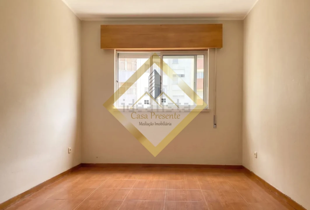 Apartamento T3 para Venda em Vilar de Andorinho Foto 16