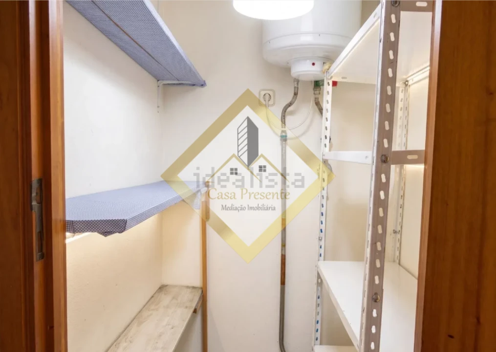 Apartamento T3 para Venda em Vilar de Andorinho Foto 10