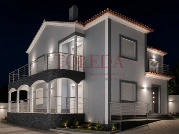Moradia T5 para Venda em Ereira e Lapa