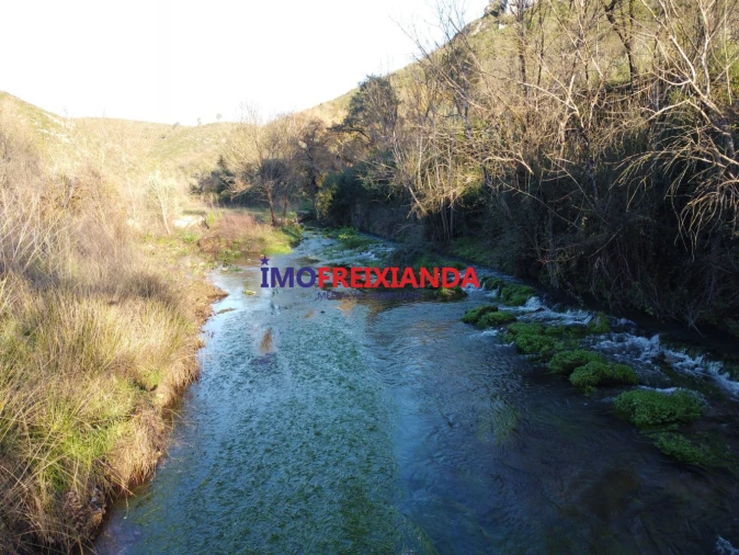 Moradia T1 para Venda em Chãos Foto 16