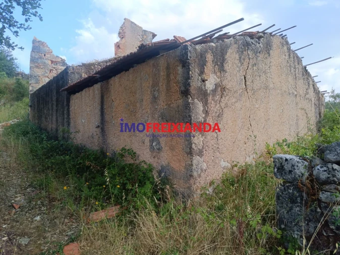Moradia T1 para Venda em Chãos Foto 14