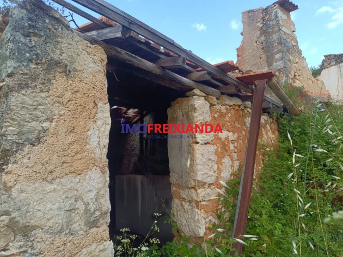 Moradia T1 para Venda em Chãos Foto 15