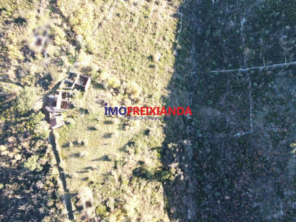 Moradia T1 para Venda em Chãos Foto 7